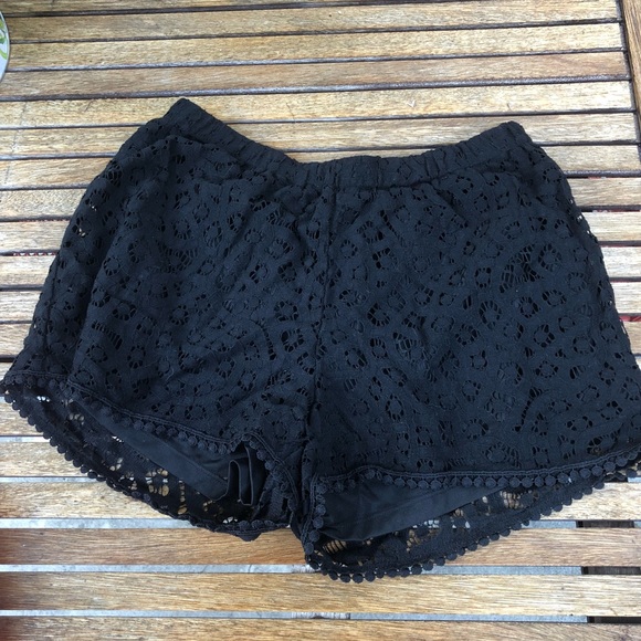 Boutique Lace Shorts - Picture 1 of 1